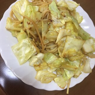 焼きキャベツのカレーパスタ